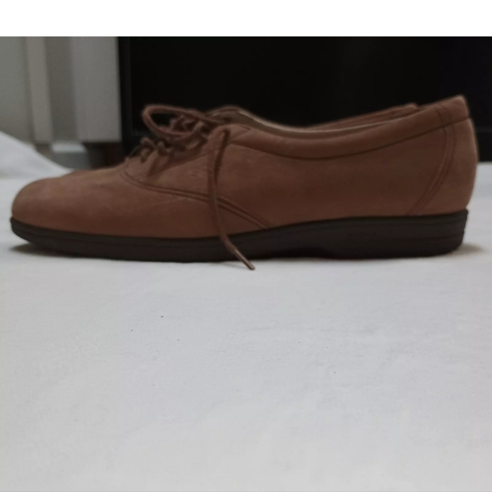 SAS Tripad Comfort Tan Tie Suede Walking Shoes Size 7.5 S Slim - Picture 2 of 9